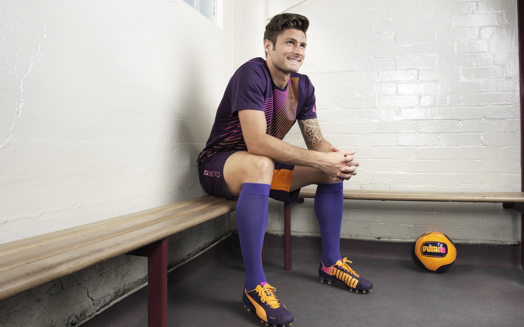 脑瘫儿童辅助器械步行赛 迈出每一步都值得鼓掌